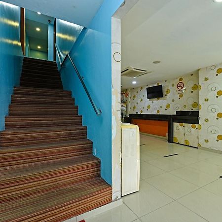 Super Oyo 992 Orange Hotel Kuala Pilah Exterior foto